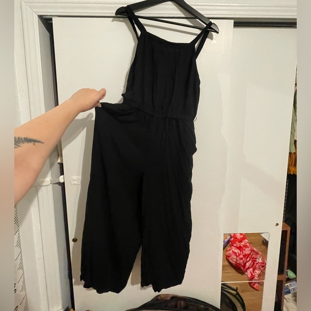 Old Navy romper with adjustable straps